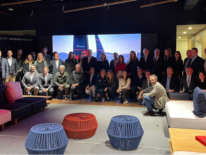 Presentación del equipo Alinghi, de la Louis Vuitton 37ª America’s Cup a los socios del Círculo Ecuestre Presentación del equipo Alinghi, de la Louis Vuitton 37ª America’s Cup a los socios del Círculo Ecuestre