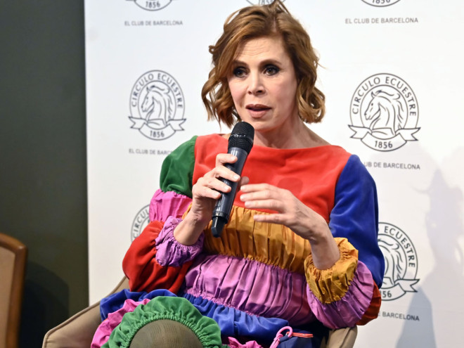 Ágatha Ruiz de la Prada cautiva al Círculo Ecuestre en la presentación de su libro más personal Ágatha Ruiz de la Prada cautiva al Círculo Ecuestre en la presentación de su libro más personal