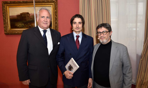 La sociedad civil y económica barcelonesa acompaña al juez Jose María Asencio en la presentación de su libro en el Círculo Ecuestre