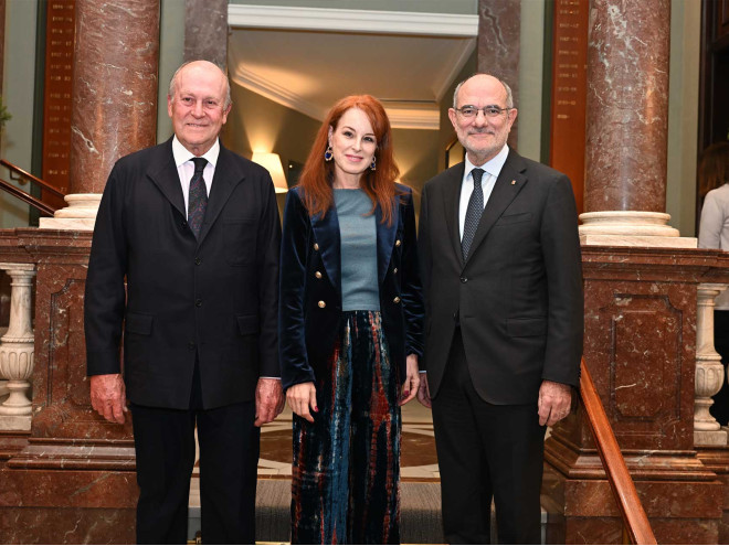 El Círculo Ecuestre homenajea la trayectoria de Josep Piqué en una emotiva tertulia El Círculo Ecuestre homenajea la trayectoria de Josep Piqué en una emotiva tertulia