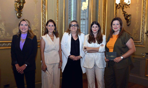 Mujeres que lideran y abren camino: referentes del deporte, la tecnología y el sector público protagonizan un coloquio inspirador en el Círculo Ecuestre