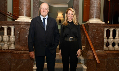 La VI edición de By Invitation abre sus puertas y vuelve a transformar el Círculo Ecuestre en un museo efímero con 23 exposiciones y 80 artistas de todo el mundo