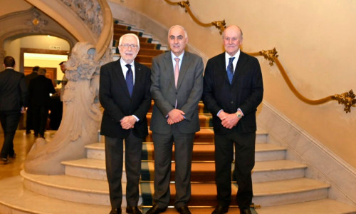 Encuentro en el Círculo Ecuestre con Amador Ayora, director de <i>elEconomista</i>